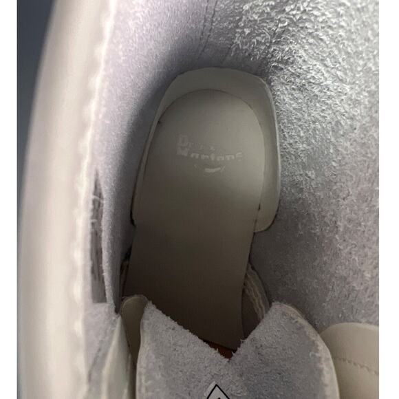 Dr. Martens 1460 Pascal Mono Boots Women's 8 Smooth White Leather 8 Eye Lace Up - Picture 9 of 13